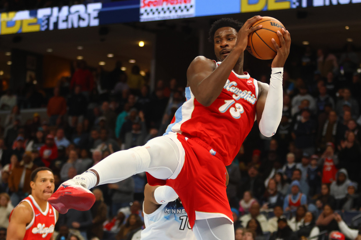 包含恢复正常，灰熊队再次夺取比赛胜利的词条