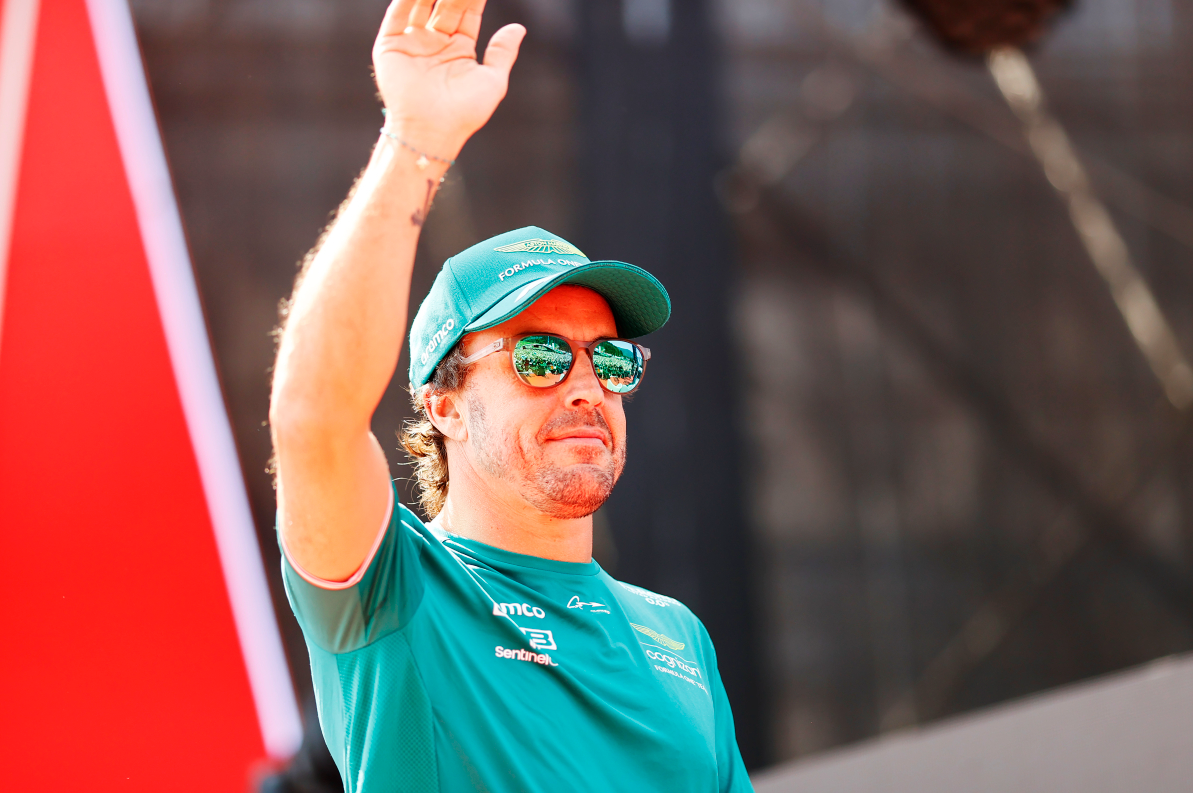 索伯车队逆转迈凯伦，阿隆索扛起全队